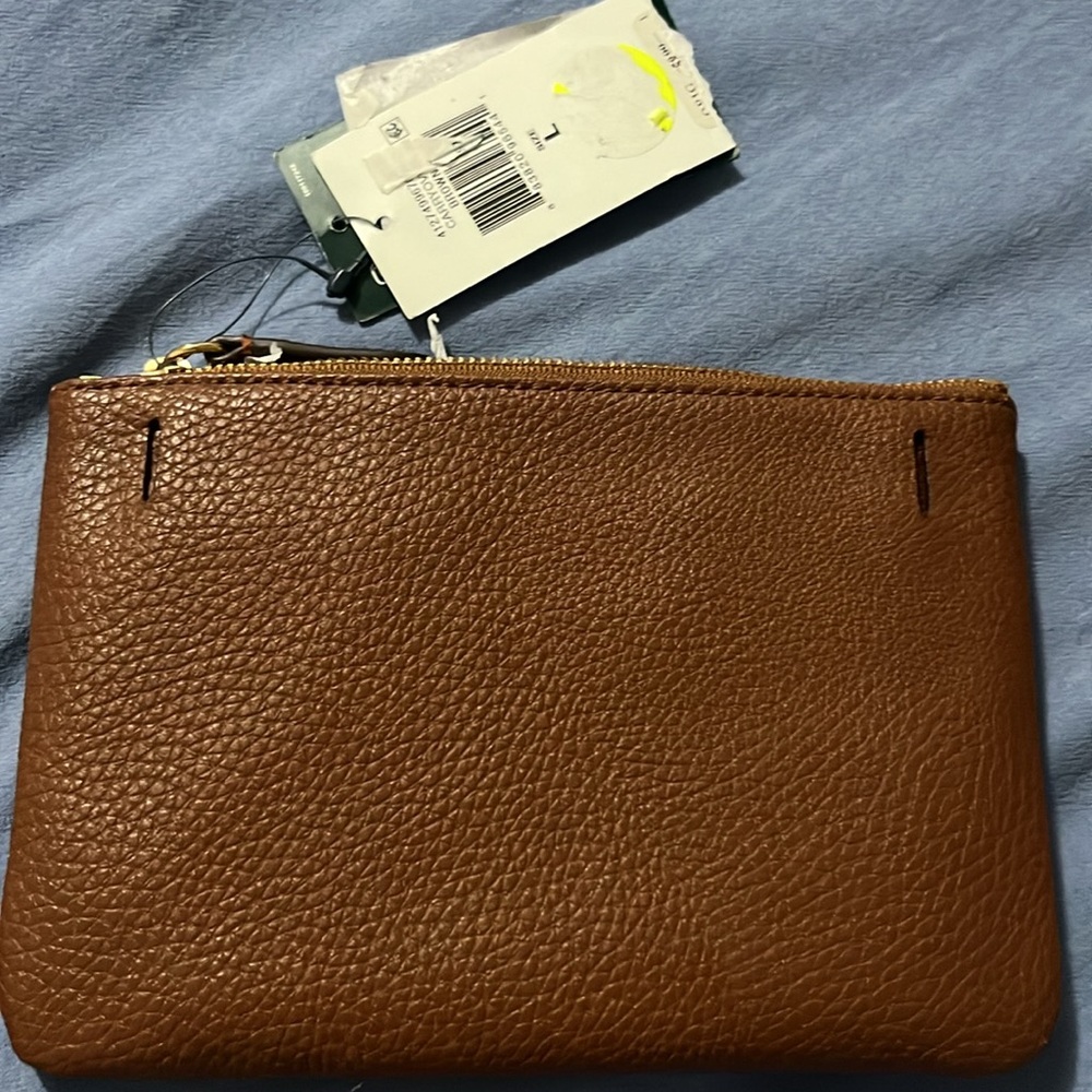 Carry over brown , brand Ralph Lauren as you can see in the picture l